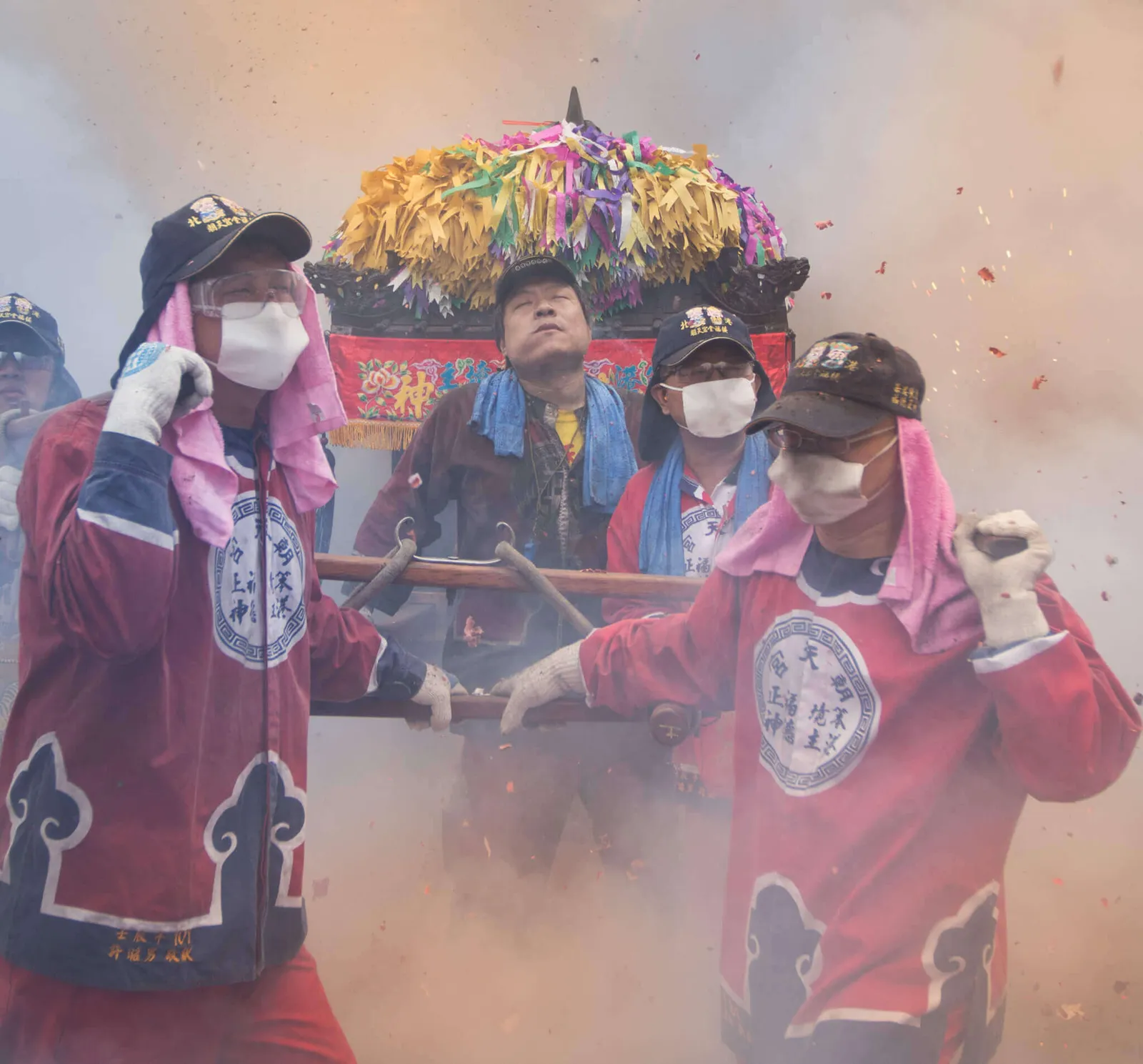 金福綏土地公神轎亦有篙錢(吳政賢 攝)