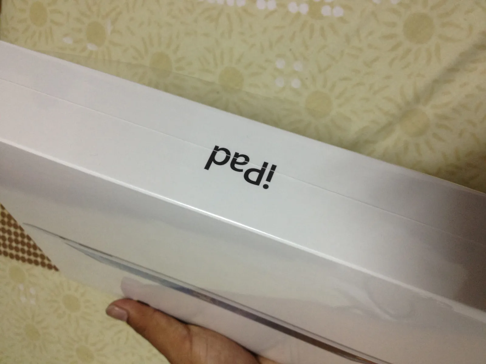 iPad 沒錯!是它,就是這幾個字