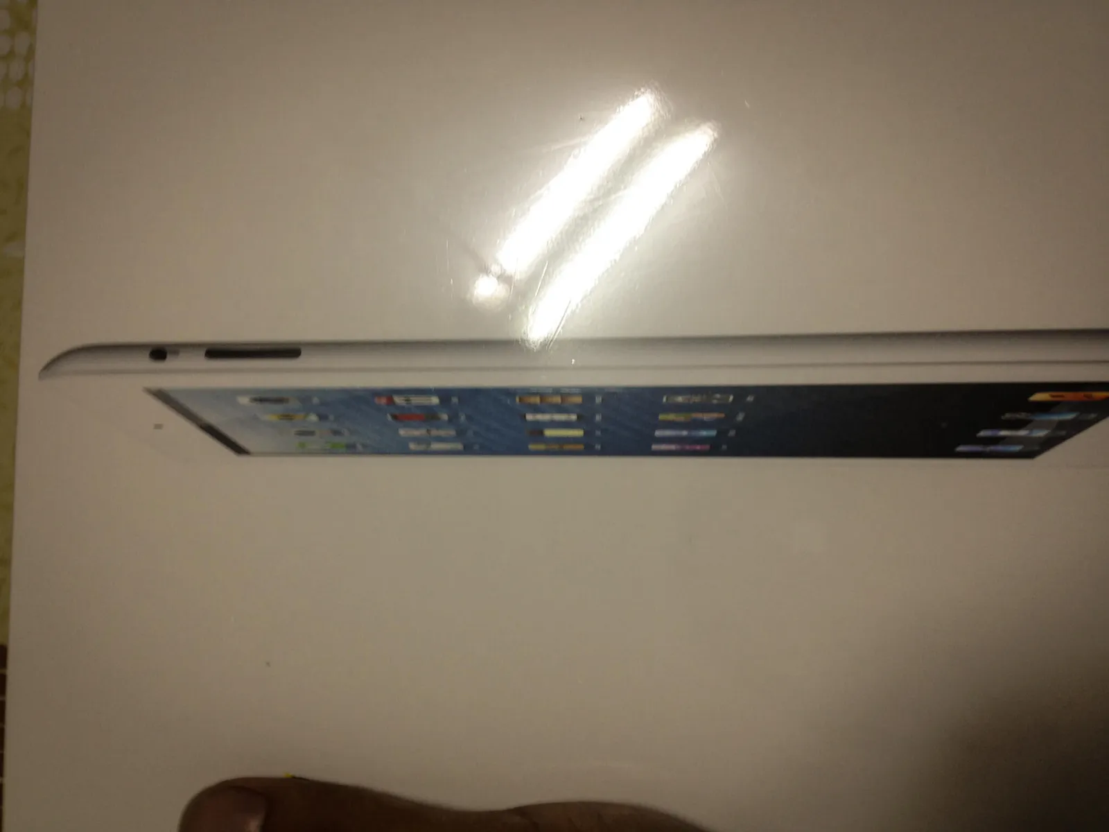 iPad 包裝盒正面照